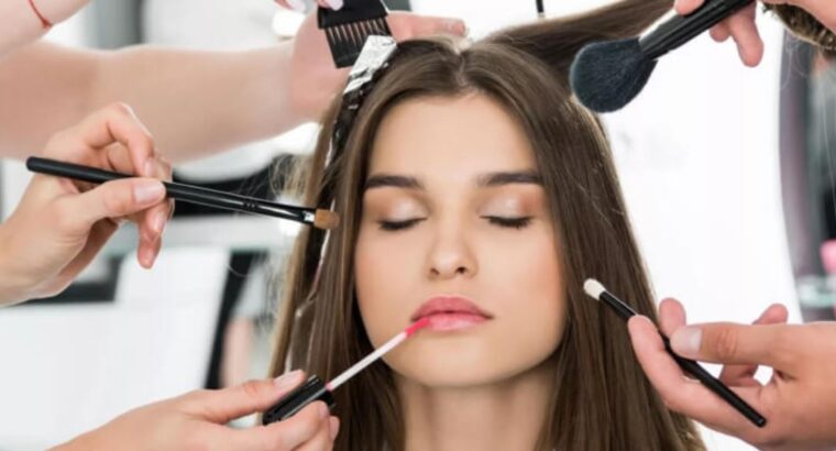 Пропоную такі послуги : Манікюр, Нарощення нігтів.