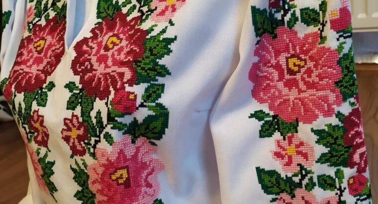 Як вам така вишиваночка?
