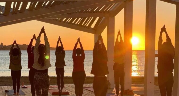 Здорове тіло, ясний розум і позитивна енергія – все це про наші заняття йогою.