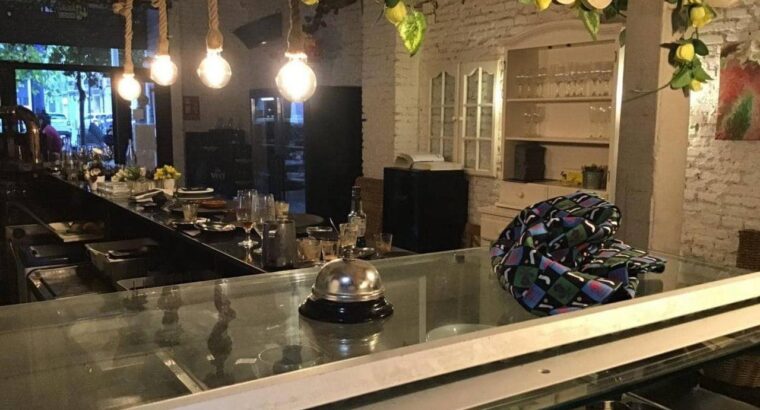 Продається готовий бізнес з ліцензією на ресторан у Валенсії