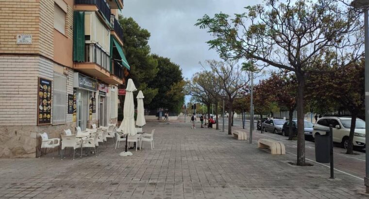 Продається ЛОКАЛЬ І БІЗНЕС, зона Via Parque Esquina, c/Redovan.