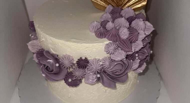 Роблю тортики, кенді бар, печиво на замовлення.