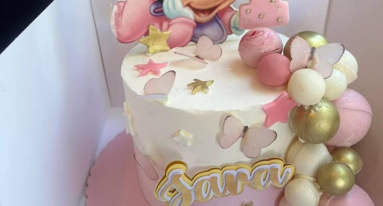 Роблю тортики, кенді бар, печиво на замовлення.