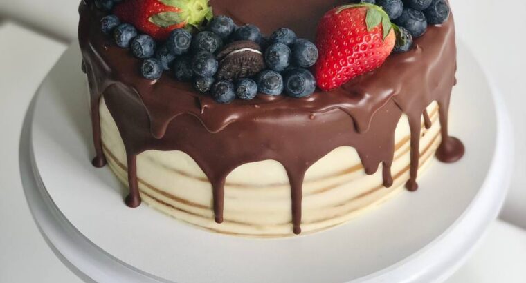 Випікаю тортики та десерти на замовлення