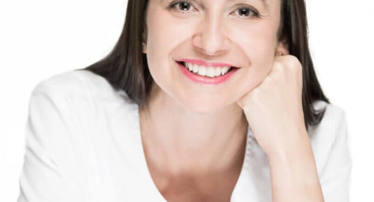 Доктор Лідія Перес , дерматолог