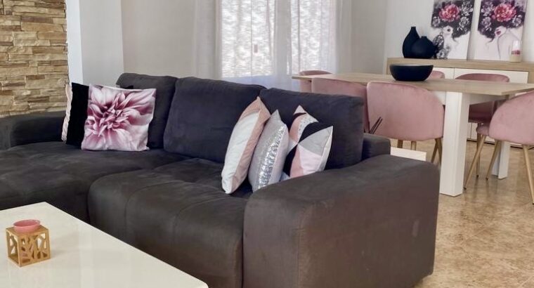 Оренда 3-спального chalet. La Pobla de Vallbona, Valencia