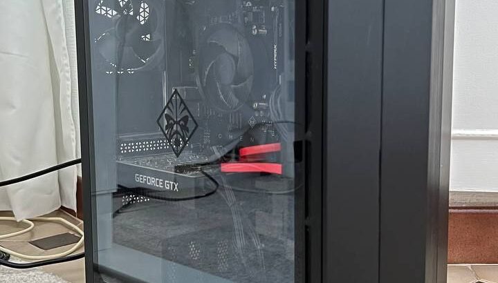 Продаю компʼютер HP Omen Obelisk. Разом з екраном Samsung