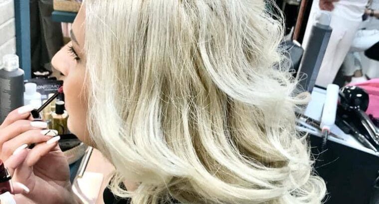 Я, Вікторія, ваш вірний супутник у світі краси та волосся!