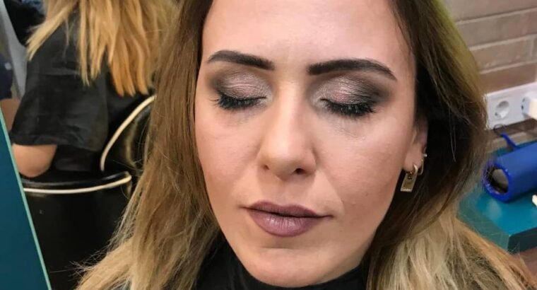 Я, Вікторія, ваш вірний супутник у світі краси та волосся!