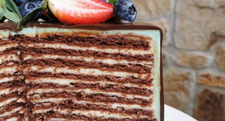 Я Оксана і я роблю на замовлення смачні і красиві тортики, капкейки, чизкейки…