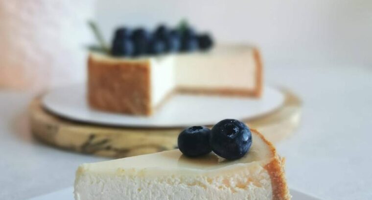 Я Оксана і я роблю на замовлення смачні і красиві тортики, капкейки, чизкейки…