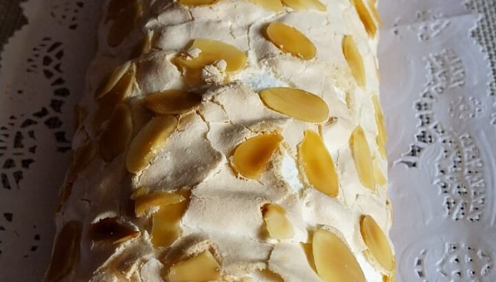 Меренговий рулет. Ніжний десерт. Мадрид.