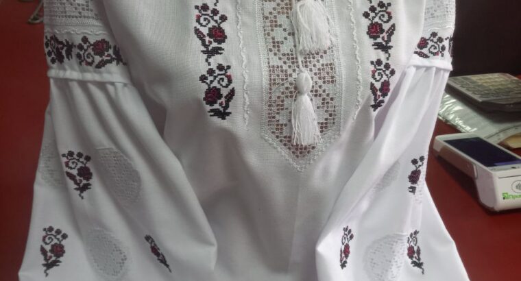 Я виробник вишиванок в Україні( 15 років). Зараз проживаю в Торревєсі.