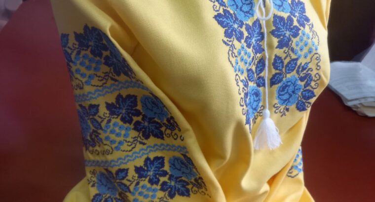 Я виробник вишиванок в Україні( 15 років). Зараз проживаю в Торревєсі.