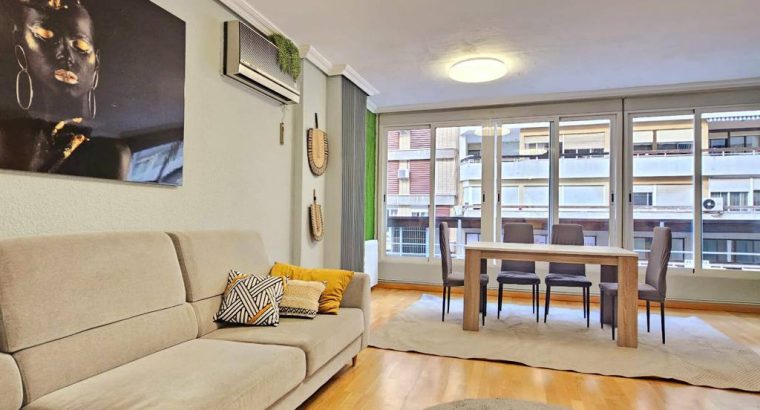 Здаю квартиру в центрі з 26 лютого. Ціна 1600 Аліканте