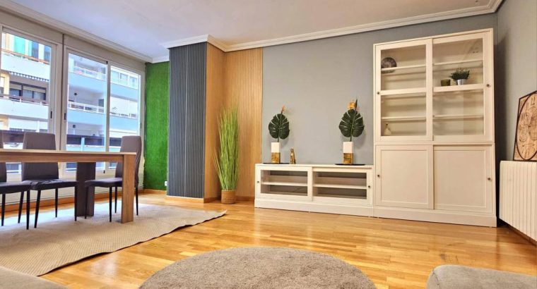 Здаю квартиру в центрі з 26 лютого. Ціна 1600 Аліканте