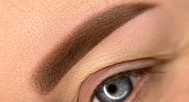 Мене звуть Юлія Жуган, я майстер перманентного макіяжу з великим досвідом роботи