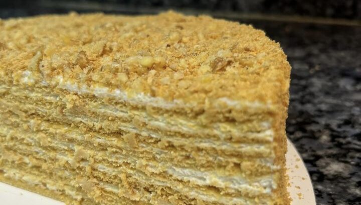 Всім привіт ❤️ Скоро День Святого Валентина)) у продажу різні тематичні тортики та тістечка. З доставкою