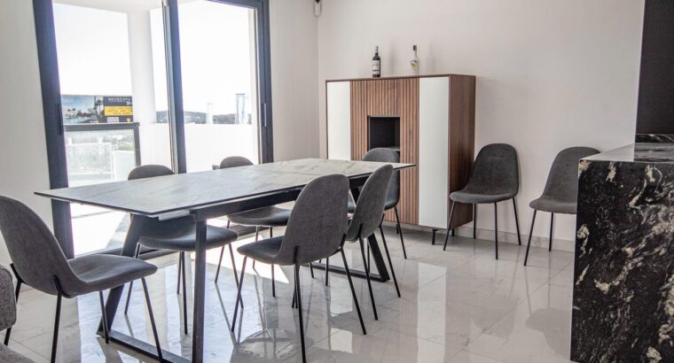 Долгосрочная аренда отдельностоящего дома в Финестрате.