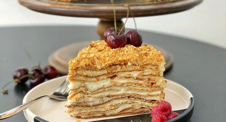 Я Ірина – кондитер, приготую смачний торт на Ваше свято або навчу Вас готувати на своїх онлайн курсах.