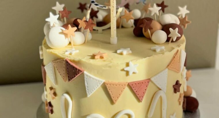 Я Ірина – кондитер, приготую смачний торт на Ваше свято або навчу Вас готувати на своїх онлайн курсах.