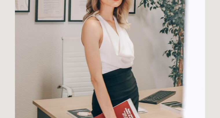 Наше адвокатське бюро надає консультації з різних юридичних питань