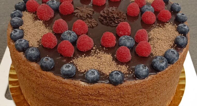 Добрий день! Хто бажає домашній торт, дуже ніжний і смачний.