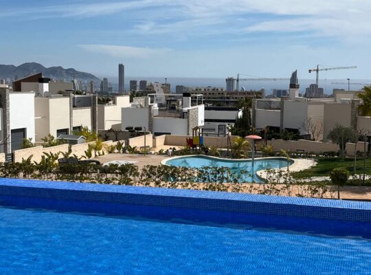 Оренда BENIDORM Престижний район Balcon de Finestrat. 3 км до торгових центрів 5 км до пляжів.