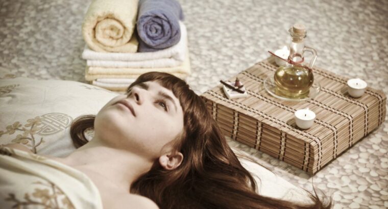 Досвідчений масажист із 25-річним стажем, починаю свою практику у Валенсії в районі міста Наук та Мистецтв.