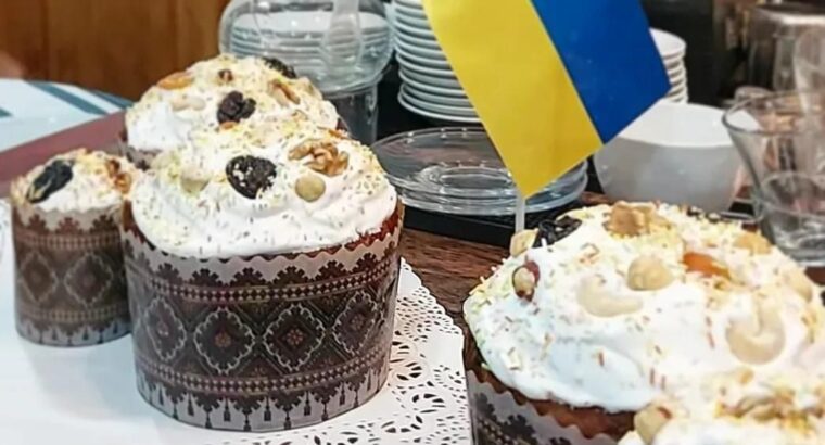 Готуйтеся до Великодня без зайвих клопотів у Валенсії! Приймаємо замовлення на пасочки.