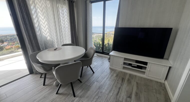 Будинок з панорамним видом на море