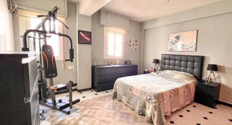 Здравствуйте. В продаже прекрасная квартира в Аликанте, район Сан Блас.