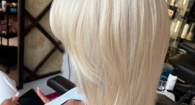 🌟Хотите идеальной блонд,стильную стрижку или наращивание волос? Предлагаю профессиональные парикмахерские услуги: