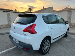 Peugeot 3008 Hybrid 2012