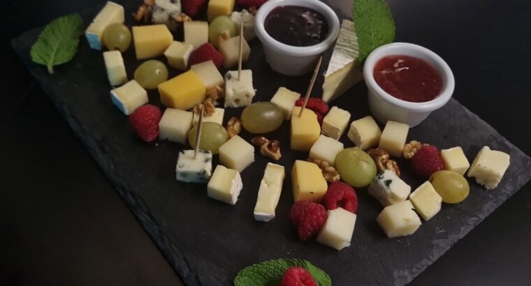 WOLNA: karaoke, coffee & cocktails space