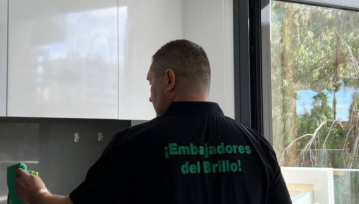 Мы – профессиональная клининговая компания Limpieza 13 🫡❇️