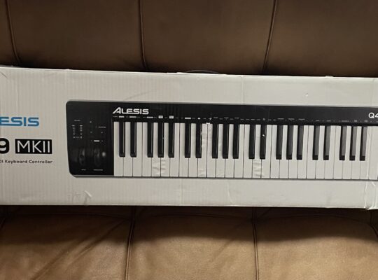 Міді клавіатура Alesis Q49 MKII – Controlador Teclado USB-MIDI