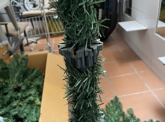 Ялинка 240 см