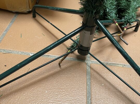 Ялинка 240 см